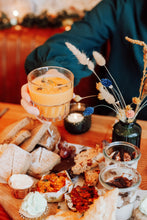 Afbeelding in Gallery-weergave laden, Kerstbrunch Vegan/Glutenvrij Bij Meneer Nilsson, Eerste Kerstdag 2023, 12.30 tot 14.30 uur
