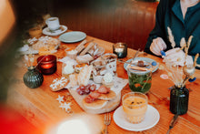 Afbeelding in Gallery-weergave laden, Kerstbrunch Vegan/Glutenvrij Bij Meneer Nilsson, Eerste Kerstdag 2023, 12.30 tot 14.30 uur
