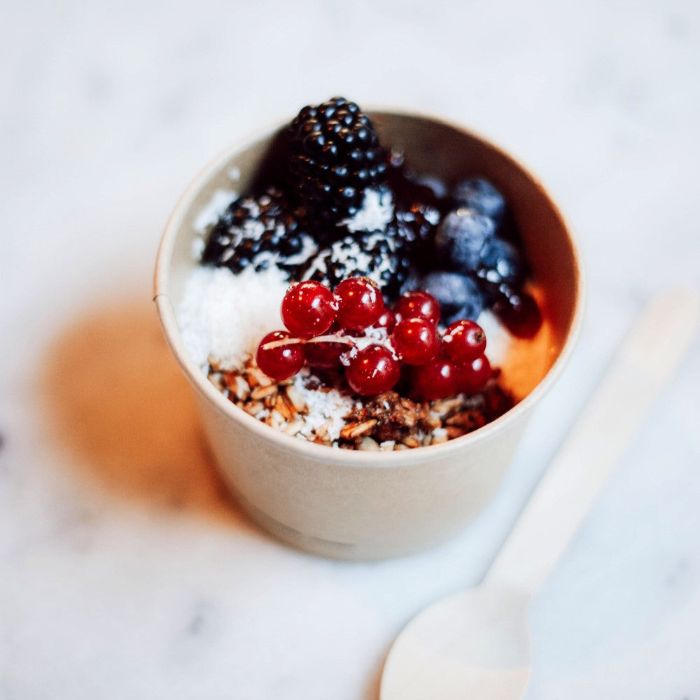 Yoghurt met granola en fruit