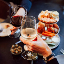 Afbeelding in Gallery-weergave laden, High Wine Bij Meneer Nilsson
